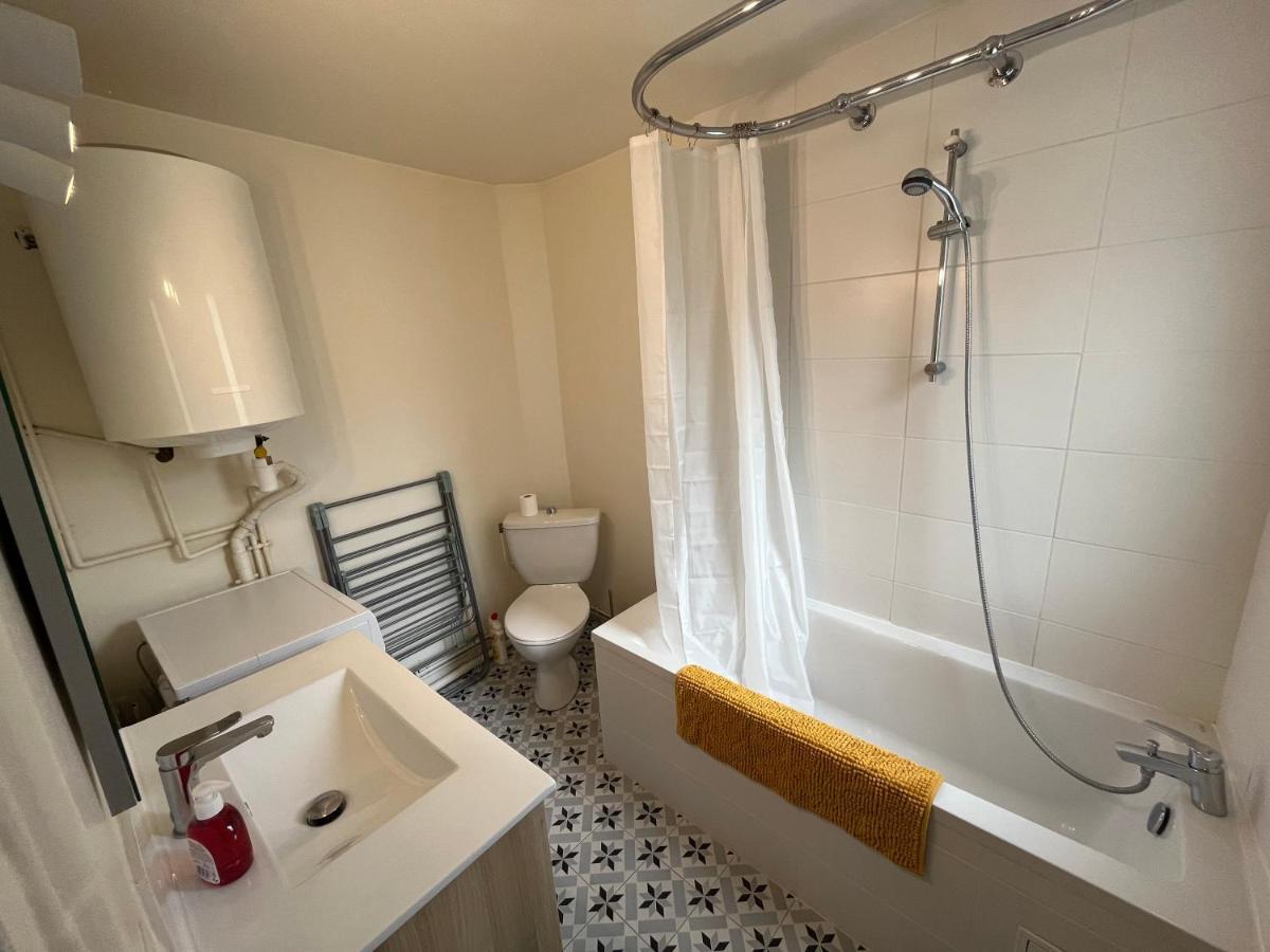 Le Voltaire Apartment Melun Luaran gambar