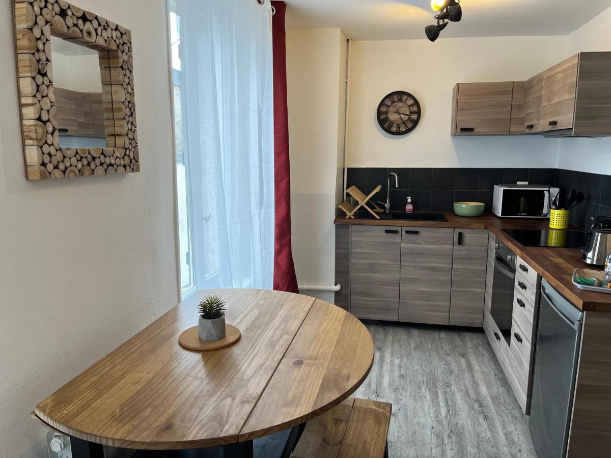 Le Voltaire Apartment Melun Luaran gambar