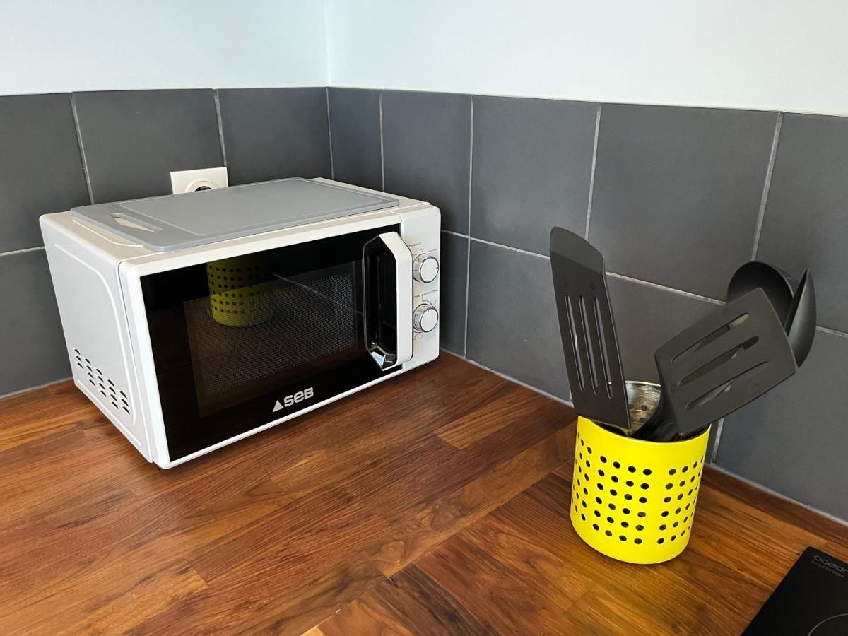 Le Voltaire Apartment Melun Luaran gambar