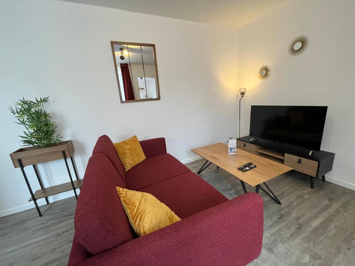 Le Voltaire Apartment Melun Luaran gambar